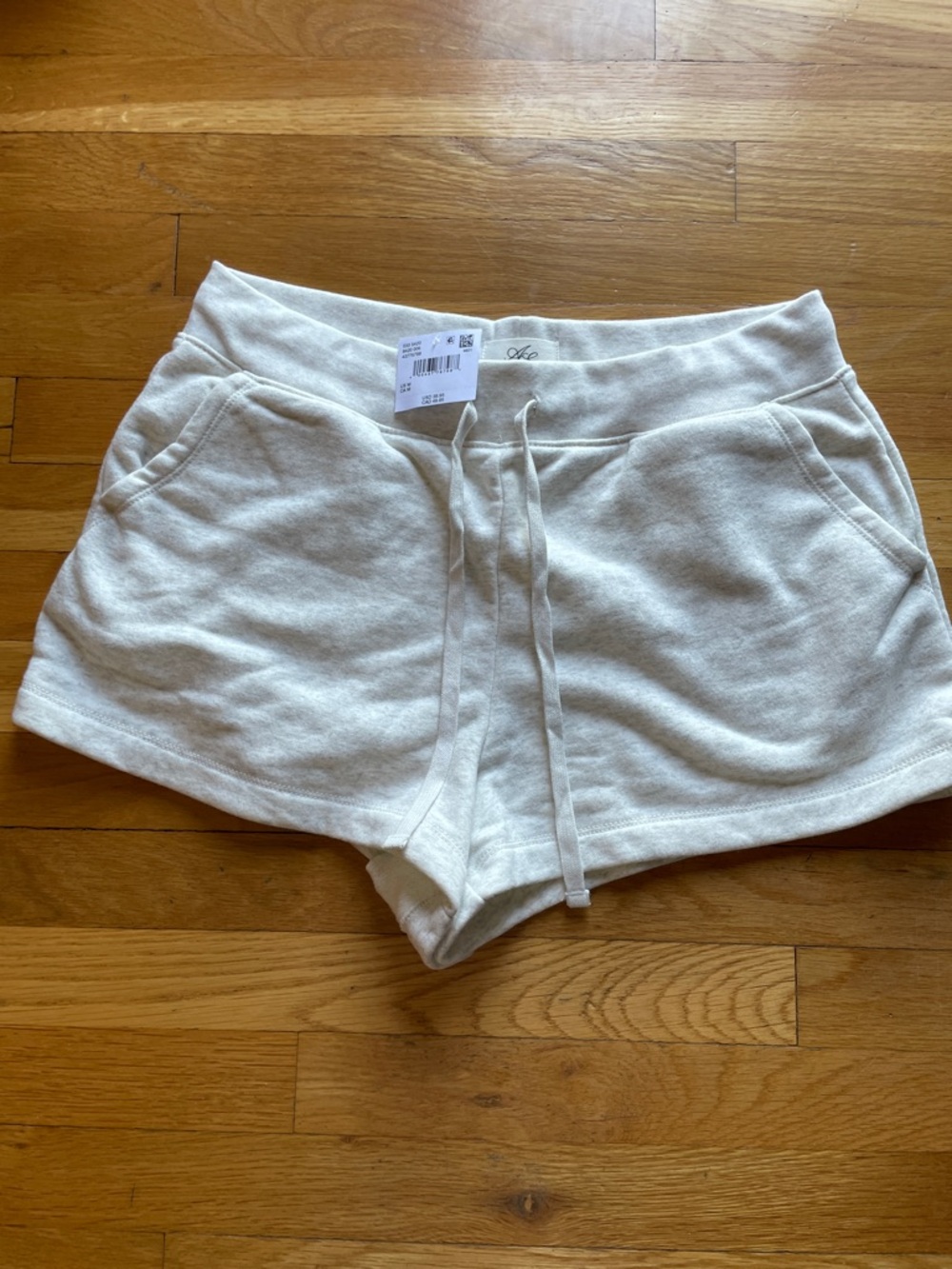 NWT American Eagle Women’s Lux  Heathered Cream Sweat Shorts